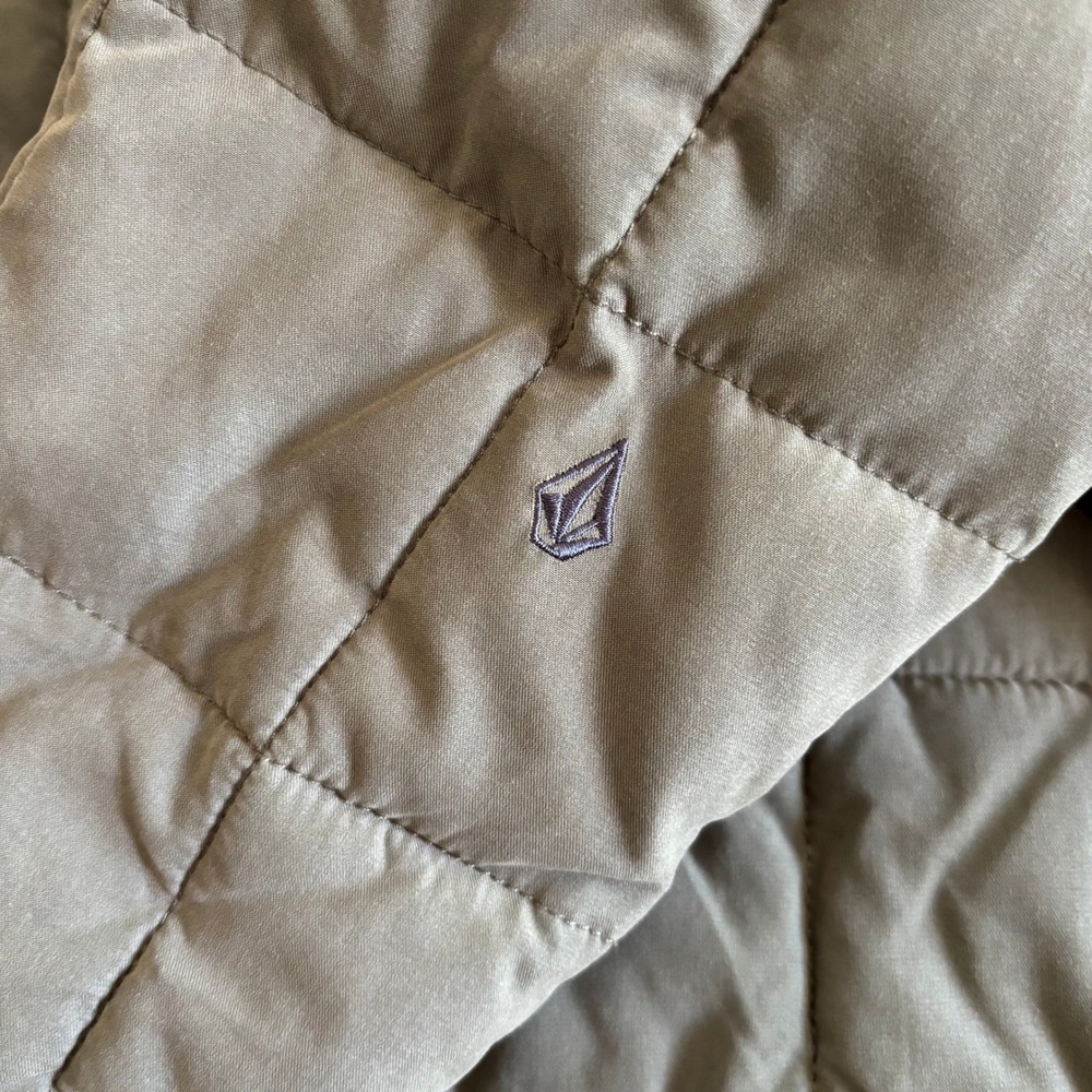 Volcom Women Quilted Water Resistant Shirt Jacket Olive Green C1641603 Size M - Picture 13 of 13